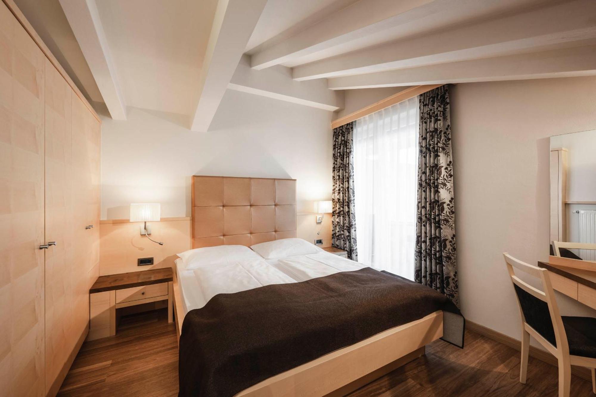 Appartementhaus Residence Hirzer Тироло Стая снимка