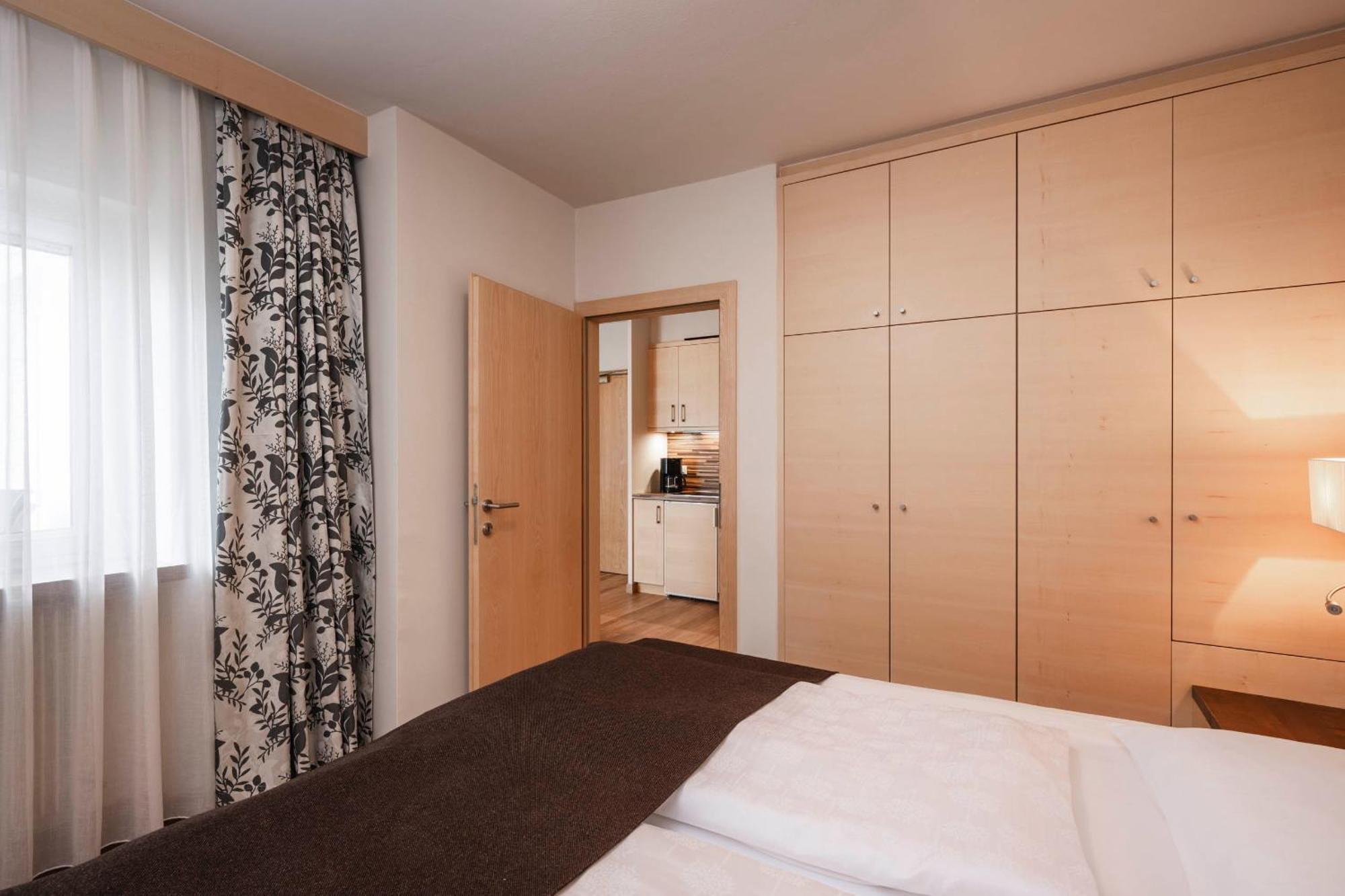 Appartementhaus Residence Hirzer Тироло Стая снимка